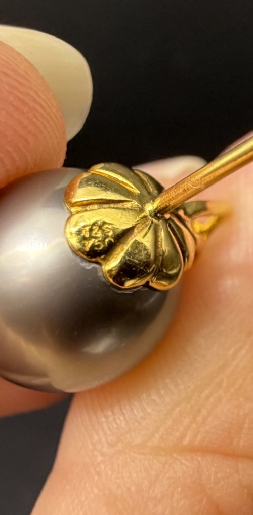TARA T&S 18k Gold Tahitian South Sea Cultured Pearl Diamond Earrings 11-12mm
