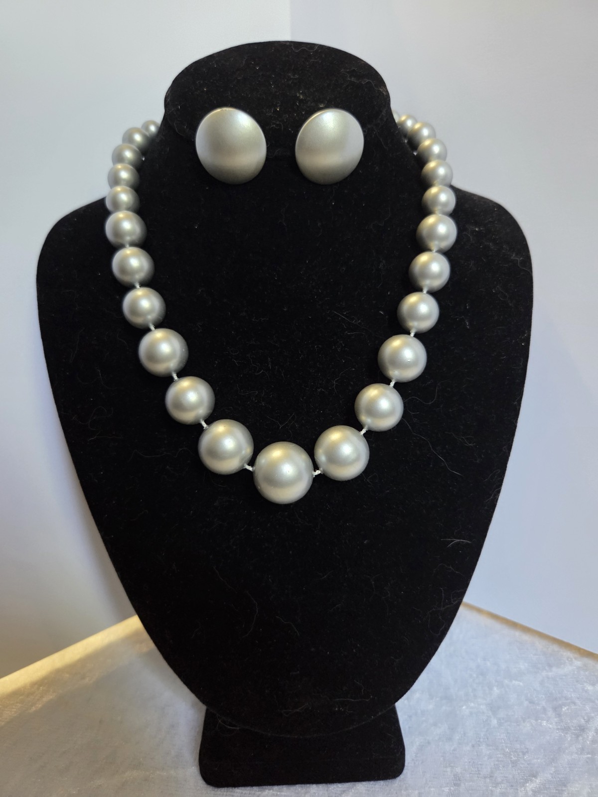 Chic Silver Gray Graduated Faux Pearl Statement Necklace And Earring Avon