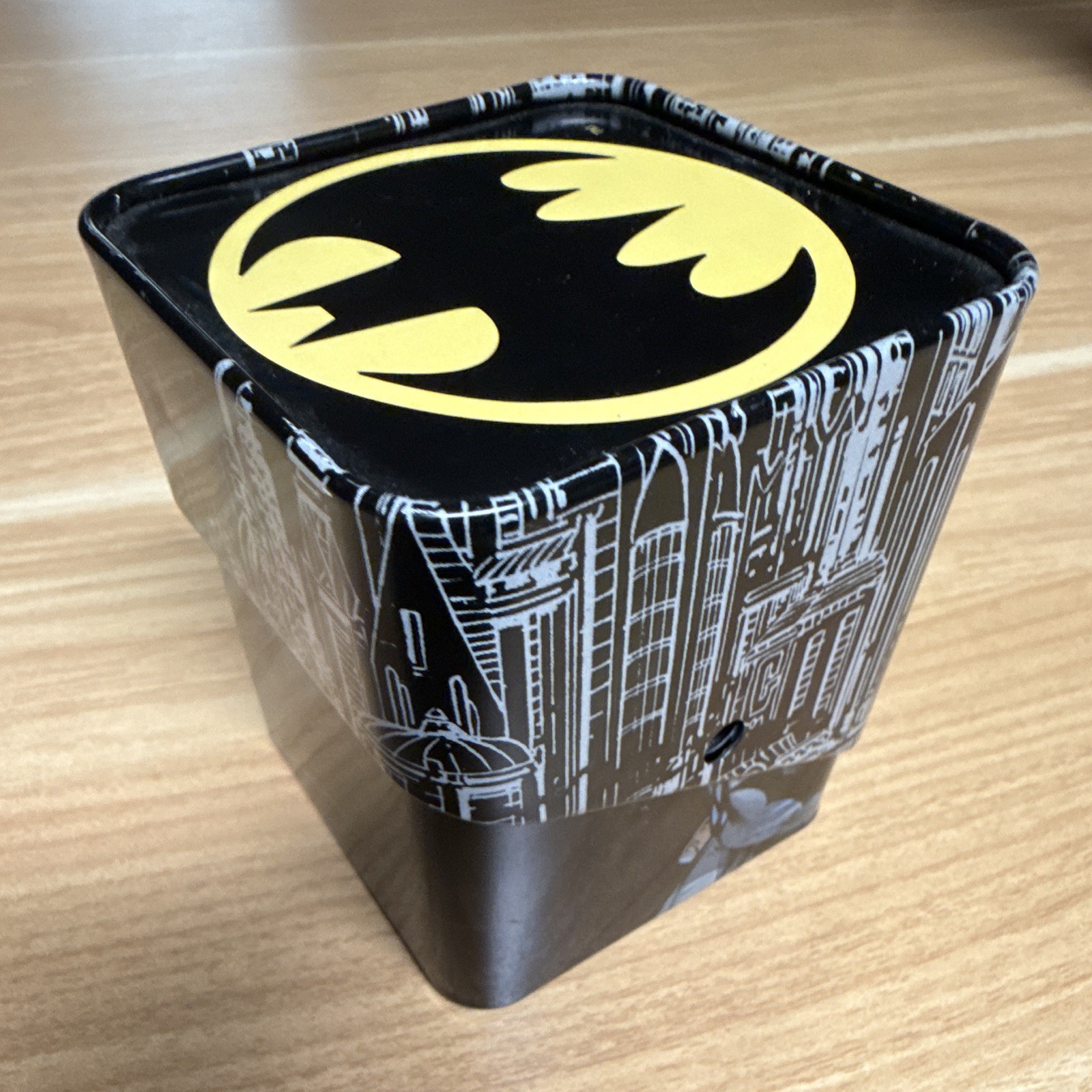 DC Comics Batman Analog Wristwatch Black Dial Leather Strap Tin Boy’s Children’s