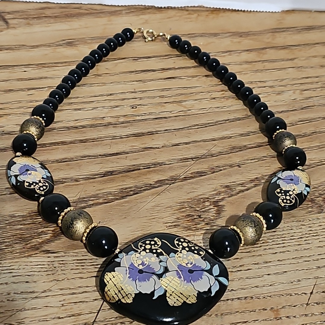 Vintage Handpainted Black Gold Lacquer Necklace Flowers Beaded Japan