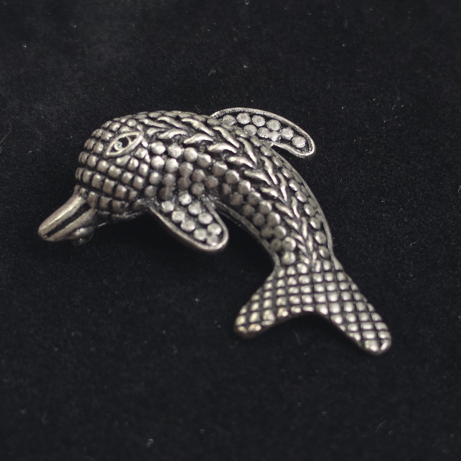Silver Tone Metal Dolphin Brooch Pin Sea Life Theme No Stones