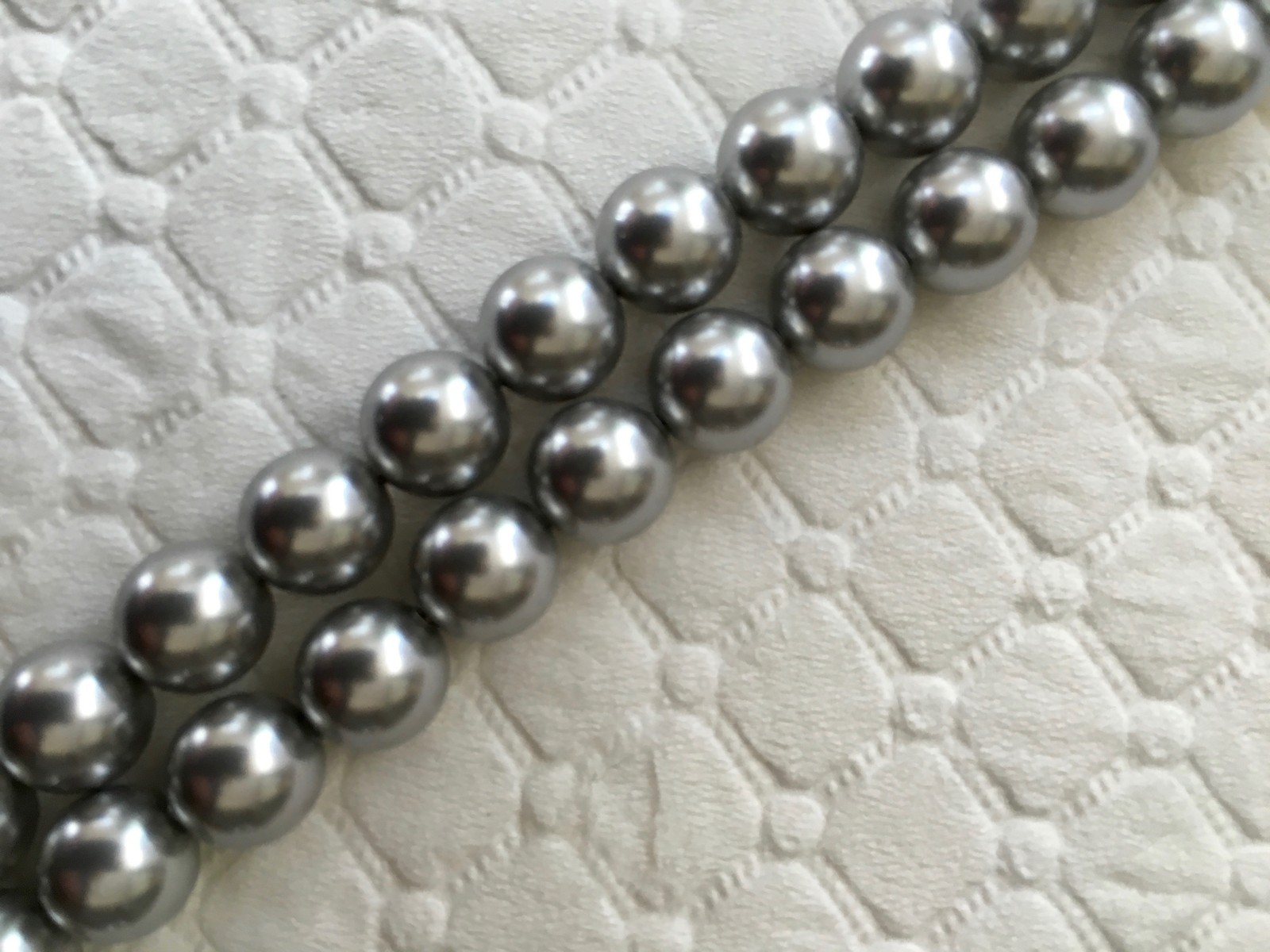 25 pc SWAROVSKI CRYSTAL Light Grey Pearl Loose Beads 8mm 5810 Round, free ship
