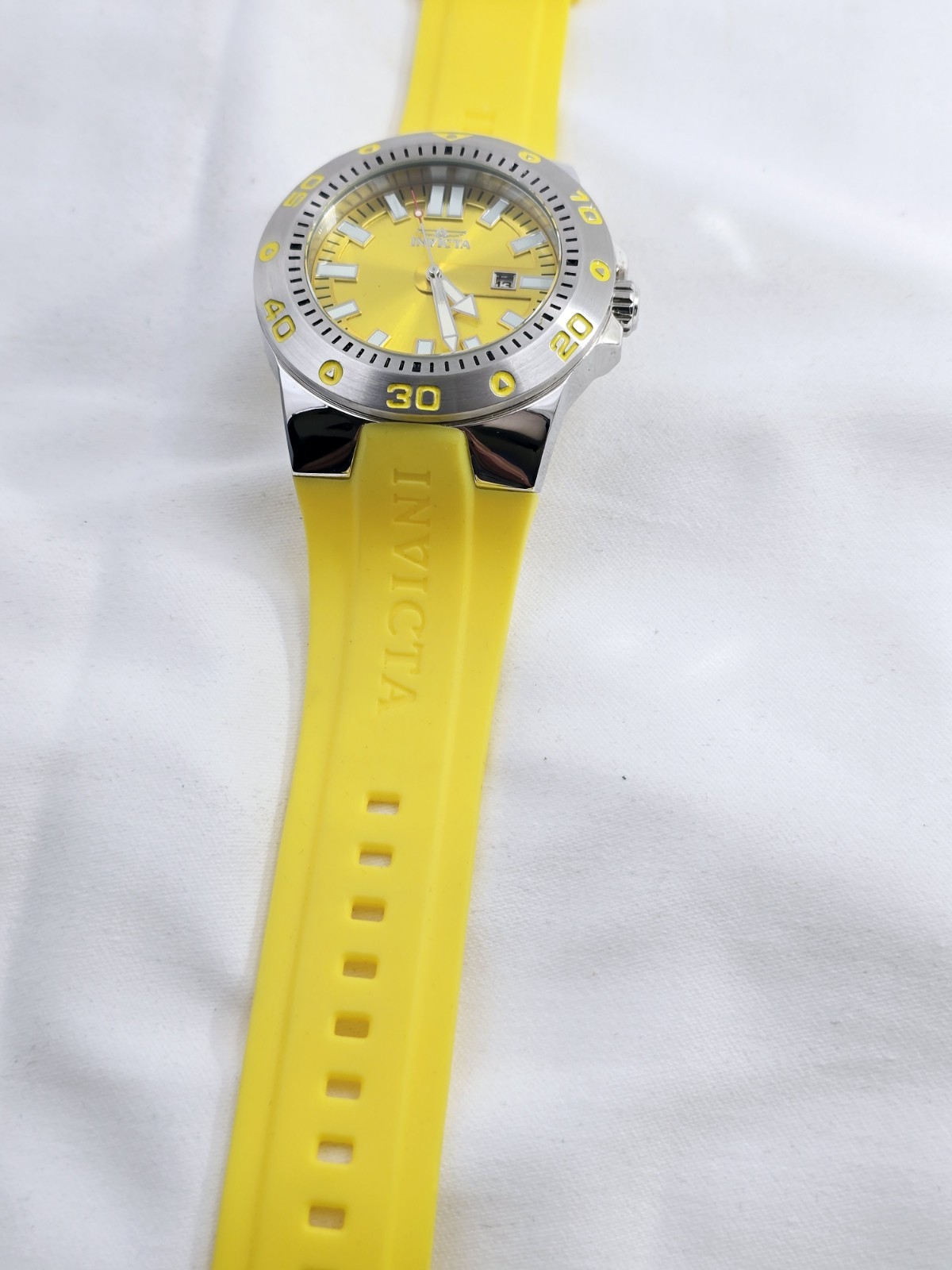 Invicta Pro Diver Tritnite Night Glow Mens Watch 48mm Flame Fusion Crystal 25760
