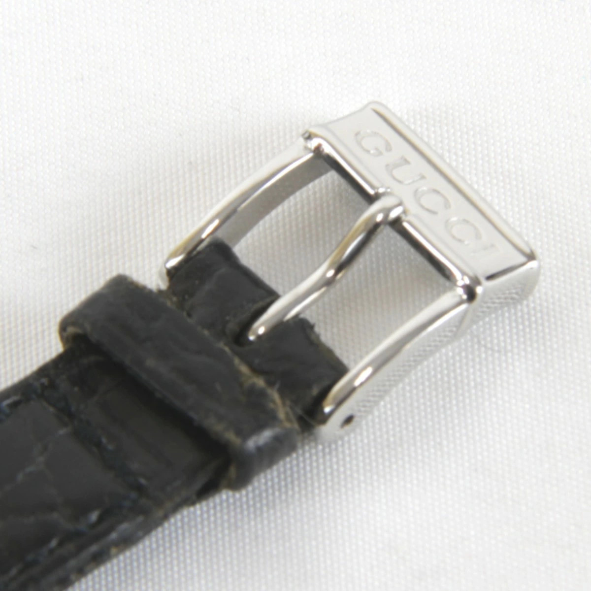 Gucci 5500L Silver St. Steel Quartz Round Watch Used with Box and Guarantee