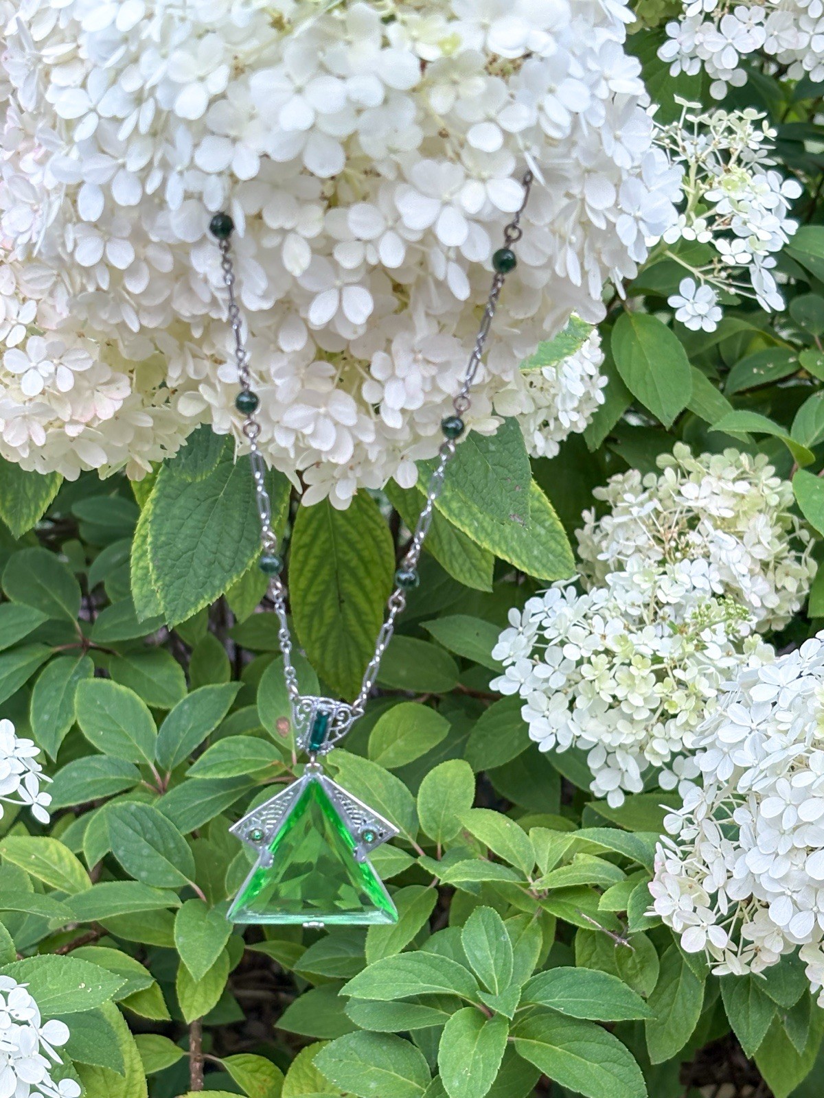 Vintage Art Deco Green Glass Geometric Pendant Necklace – Filigree 1920s/1930s