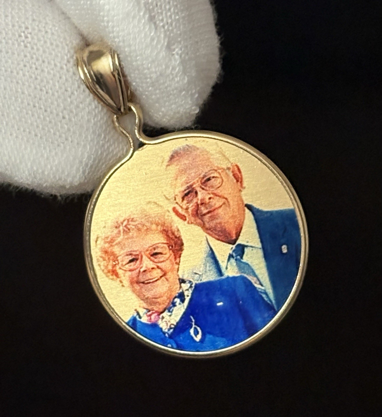 14k Yellow Gold Grandma & Grandpa Etched Photo Pendant Charm 1.25in Solid 1.64g
