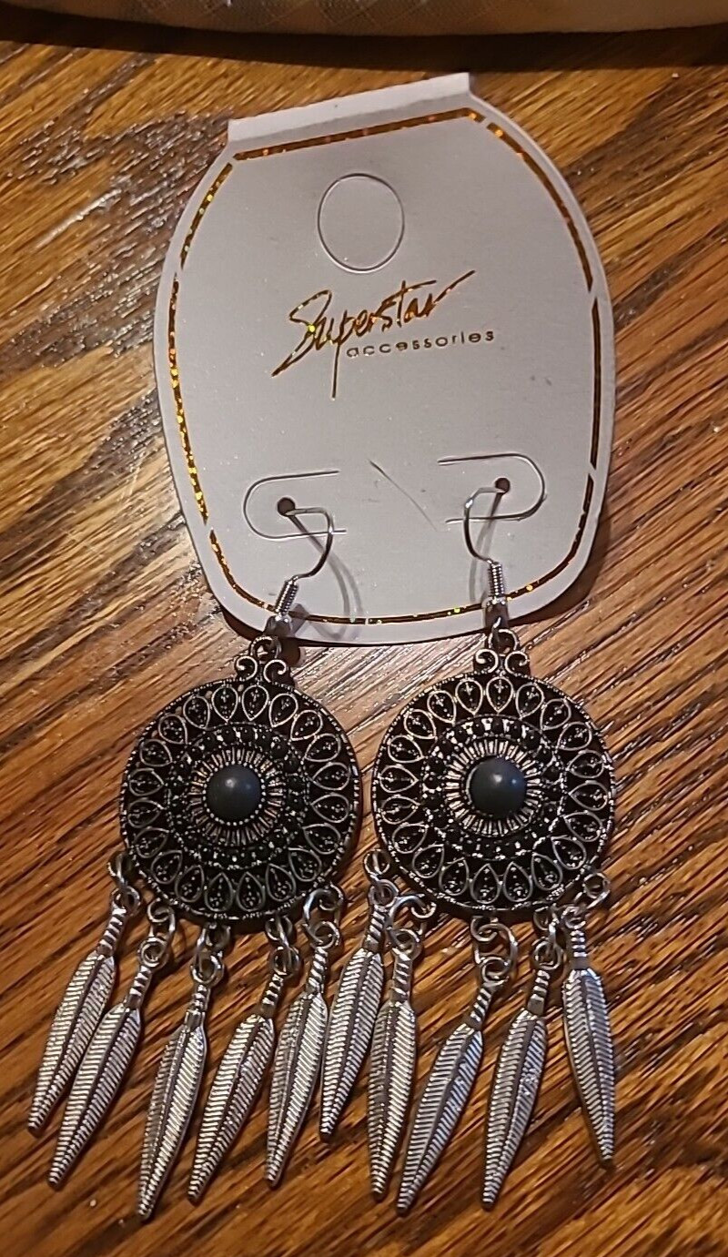 Women’s Dangle Earrings w/ Feathers Gold w/ Coral or Silver w/Turquiose or Black