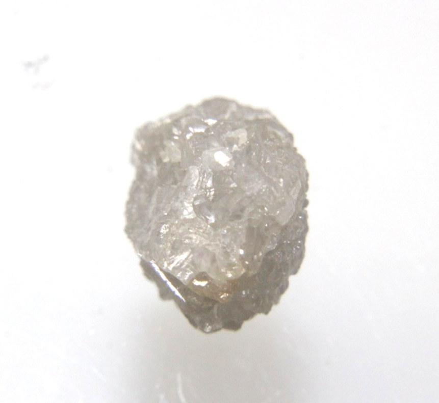 3.90CT/1 PIECE NATURAL RAW UNCUT GRAY ROUGH DIAMOND 9.32×7.83×6.81 MM