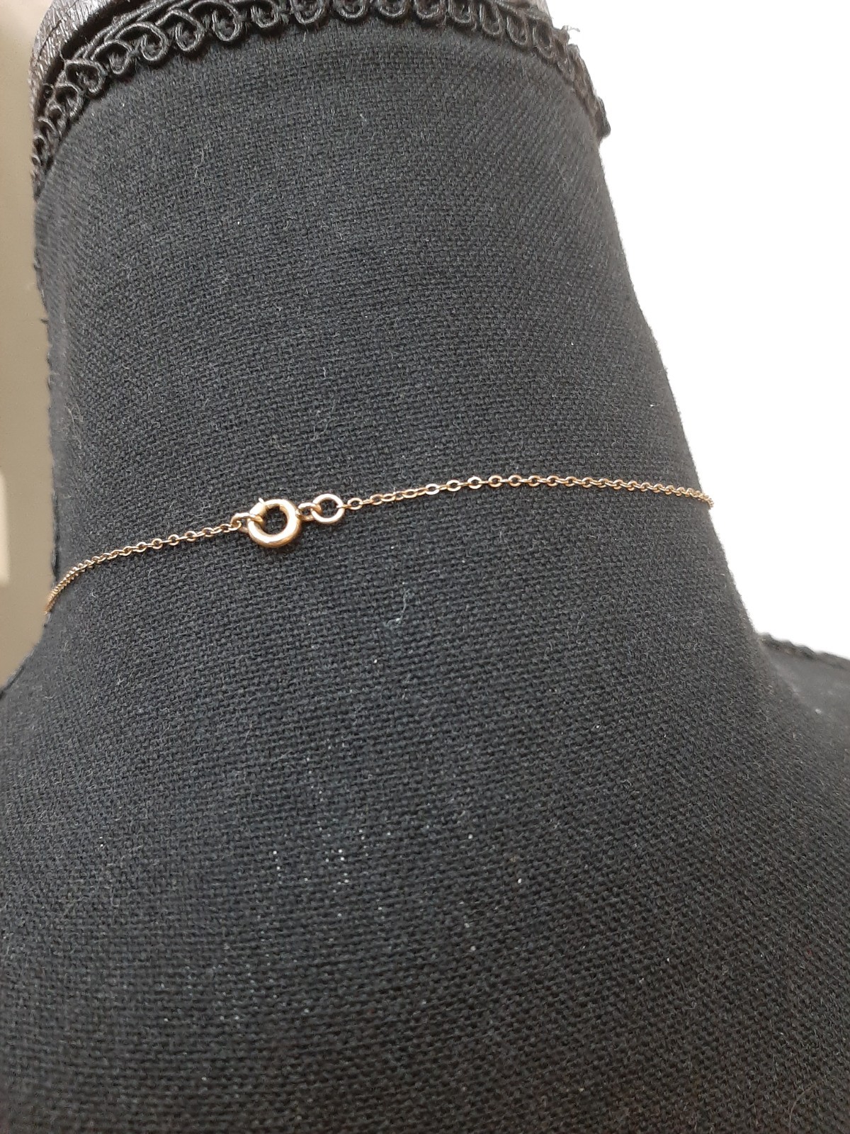Vintage Mustard Seed Pendant in glass or acrylic ball. Goldtone fitting & chain.