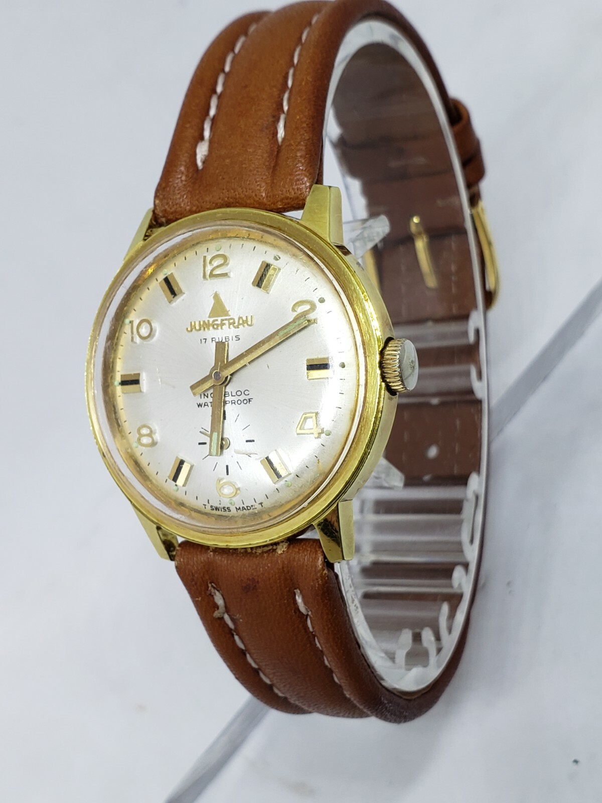 jungfrau 17 jewels swiss 82 movement watch 32mm