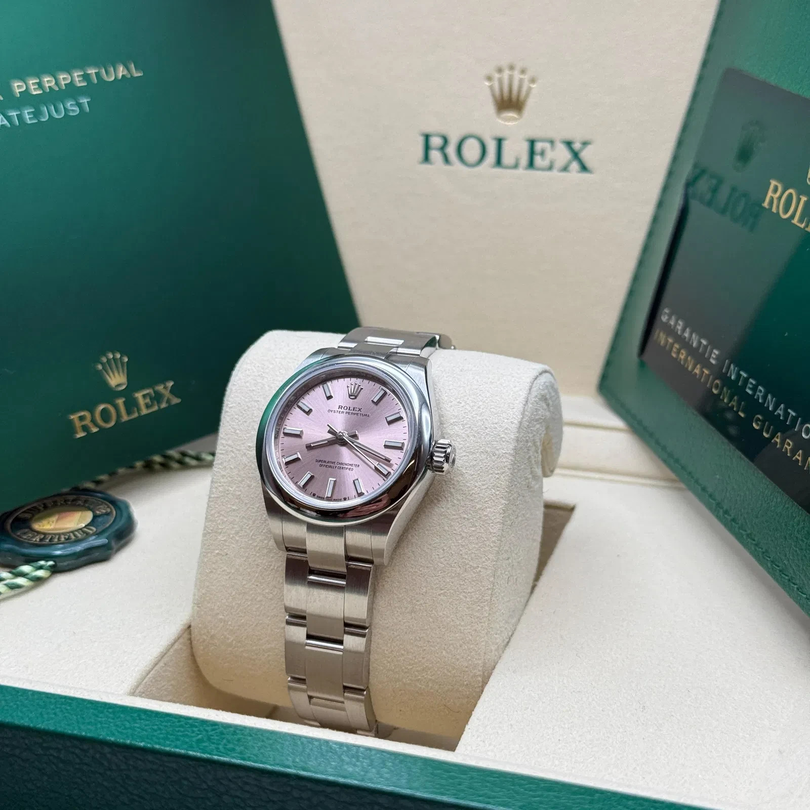 2025 Rolex Oyster Perpetual, Oystersteel 28mm Pink, 276200-0004.