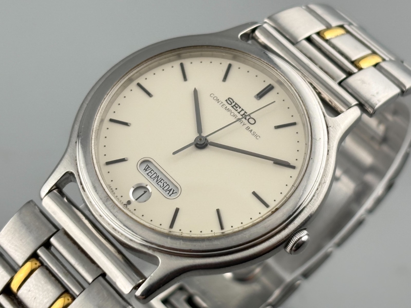 Vintage SEIKO Contemporary Basic 5H23-6B90 Quartz Day/Date Men’s Watch