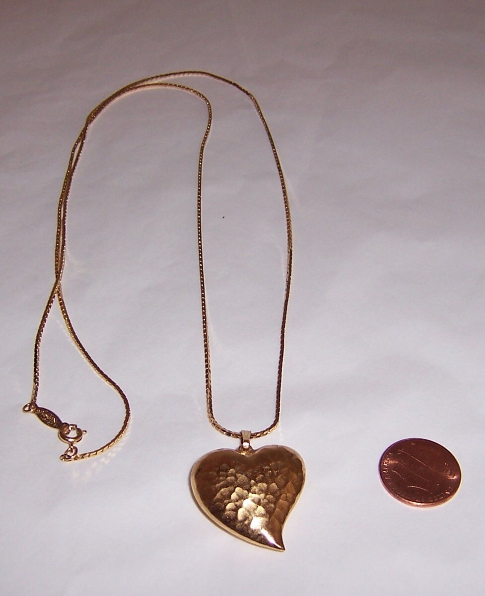 NAPIER Gold Tone 29-1/2″ Chain – Hammered Puffy Heart Pendant – Marked (#N413)