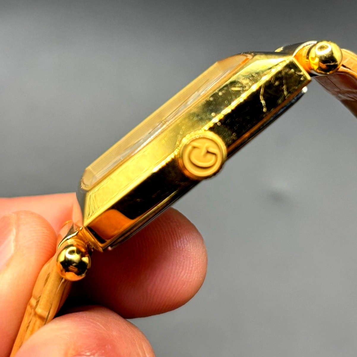 Vintage Gc 18500 Swiss Made Gold Tone Quartz Watch Full Set Box Papers