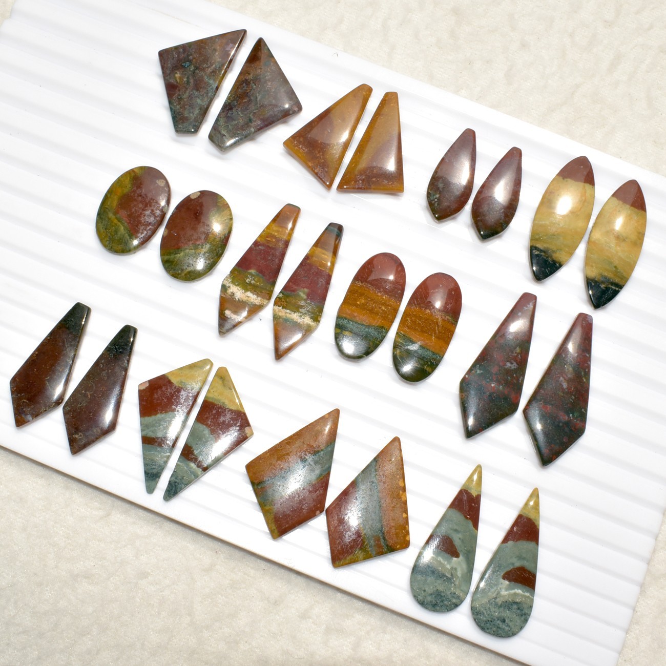 Natural Blood Stone Matching Pair Cabochon Loose Gemstone B704