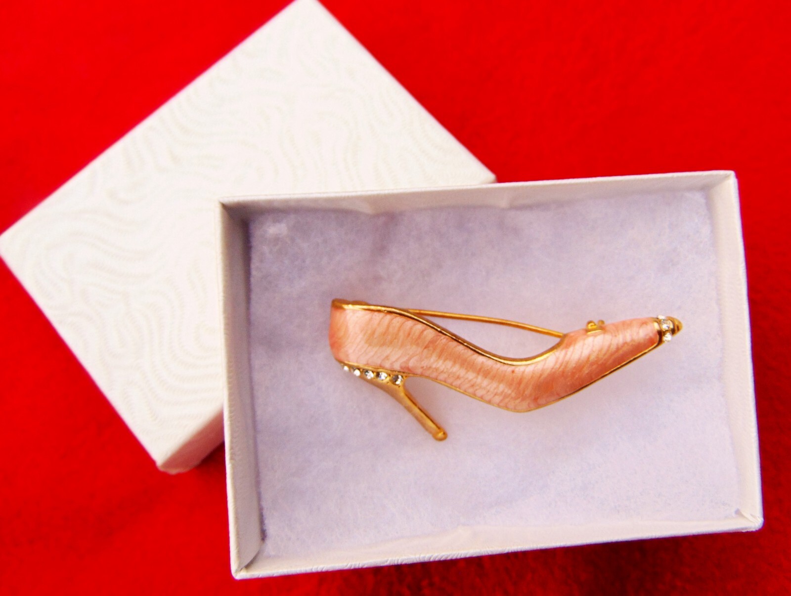 PINK RHINESTONE HIGH HEEL SHOE BROOCH PIN~ 2 1/8″ ~ 18KT GOLD PLATED ~NEW IN BOX