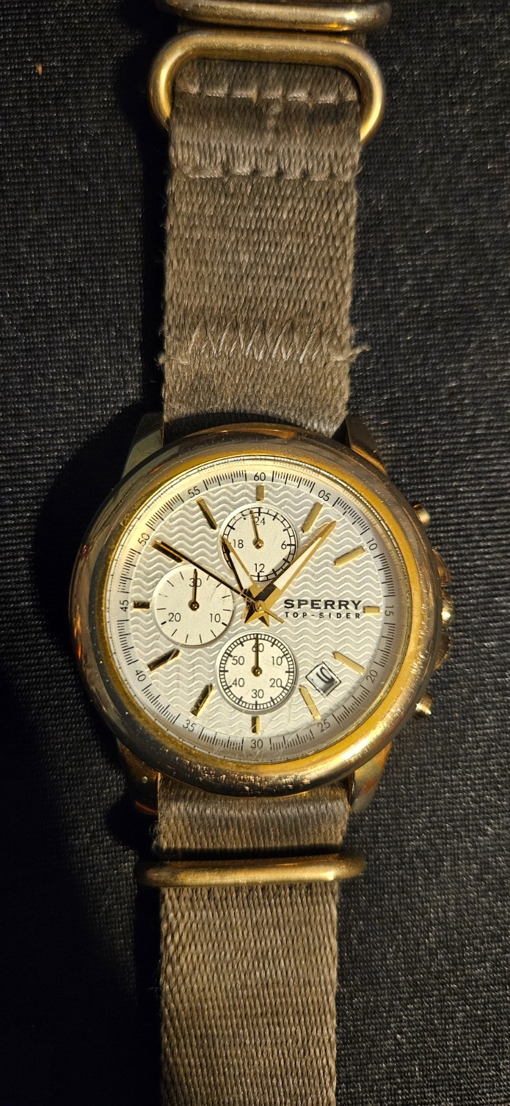 Sperry Top-Sider A126-13 103073 Gold Tone Watch Nylon Strap New Battery Running