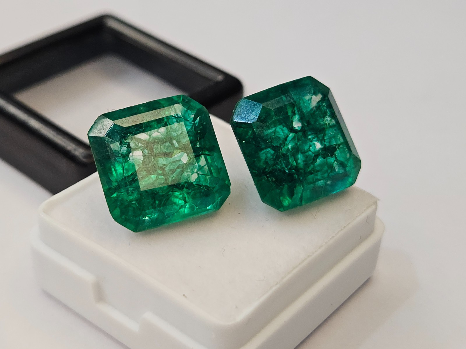 A++20–22 Ct Colombian Emerald Square Certified Natural Green Pair Gemstone