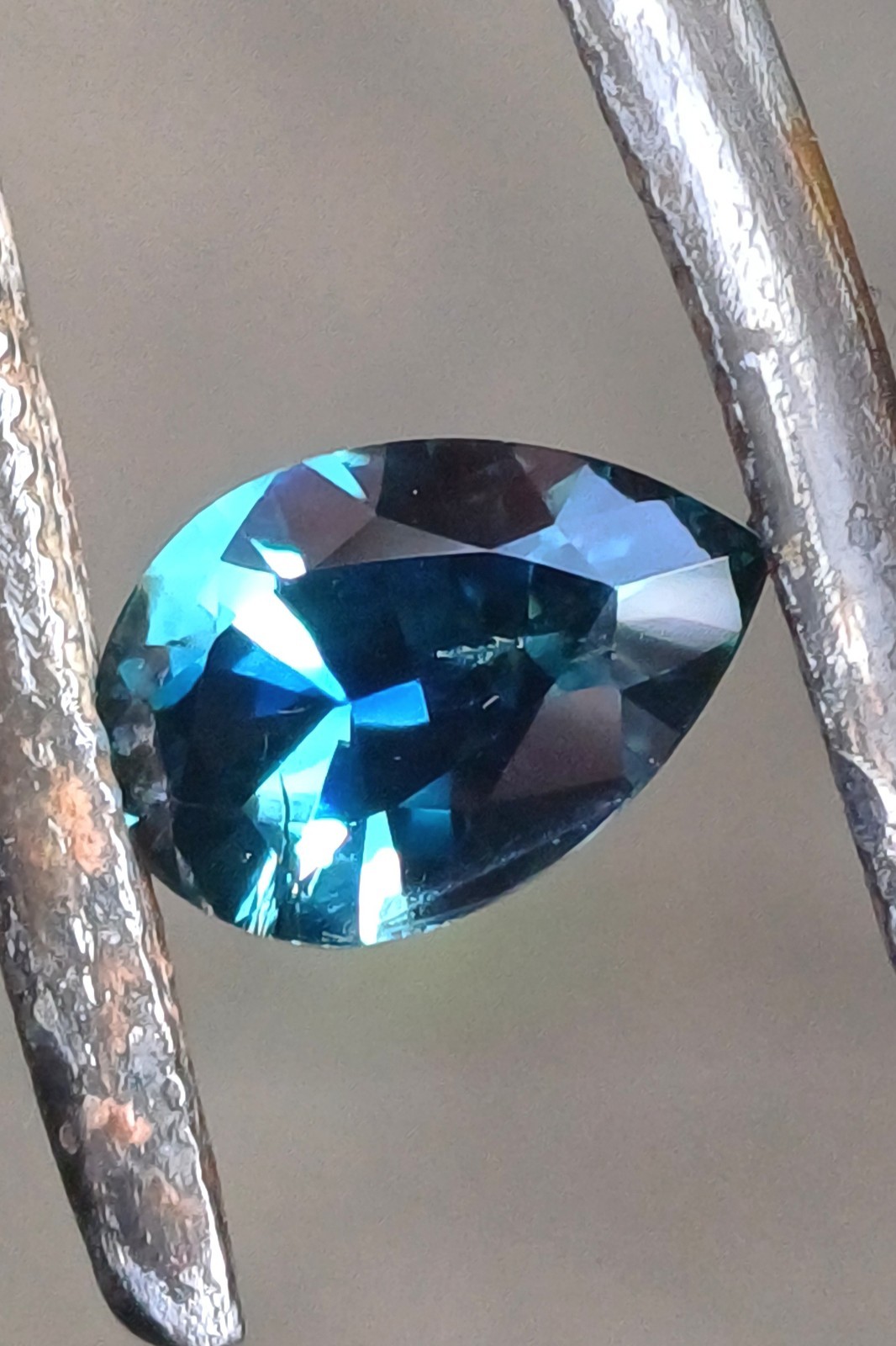 0.90ct Kenyan Blue Sapphire(unheated!)