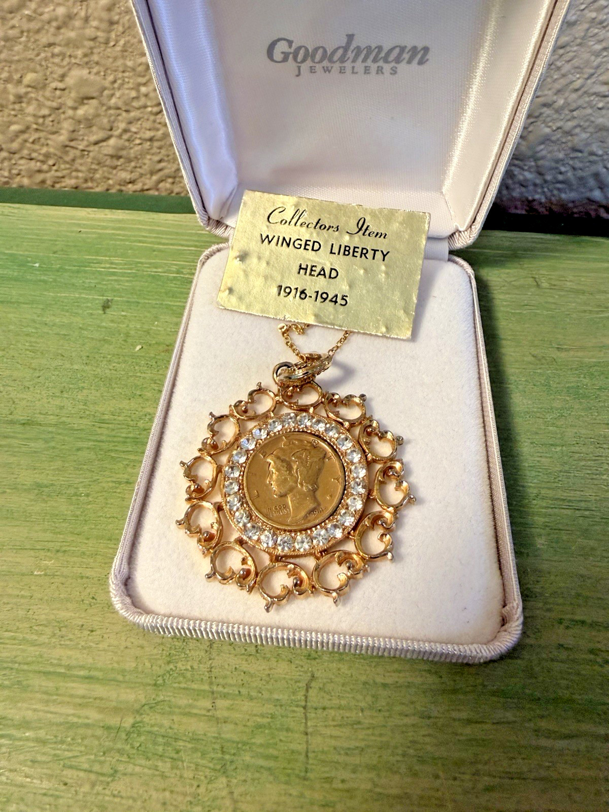 Vintage Mercury Dime Winged Liberty 1942 Coin Pendant Necklace Gold Tone