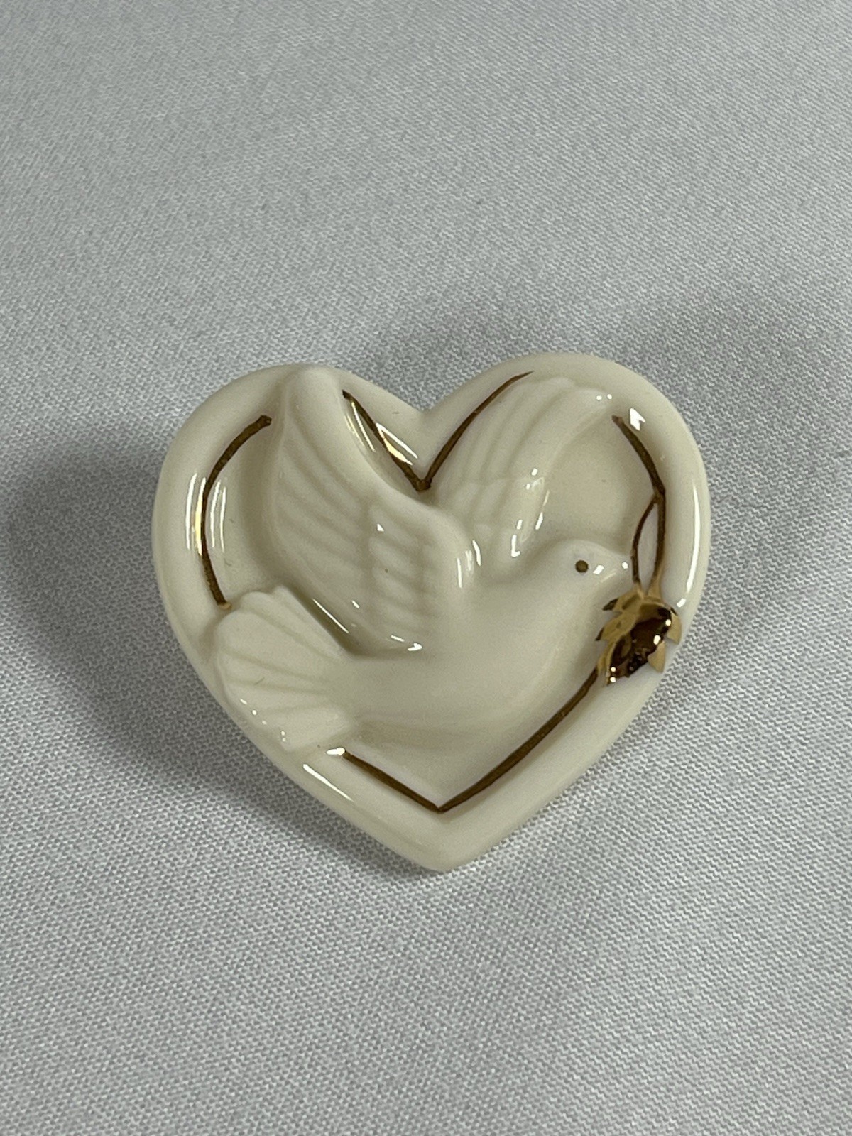 Vintage LENOX Dove Of Peace Heart Shaped Pin Brooch with Gilded Trim