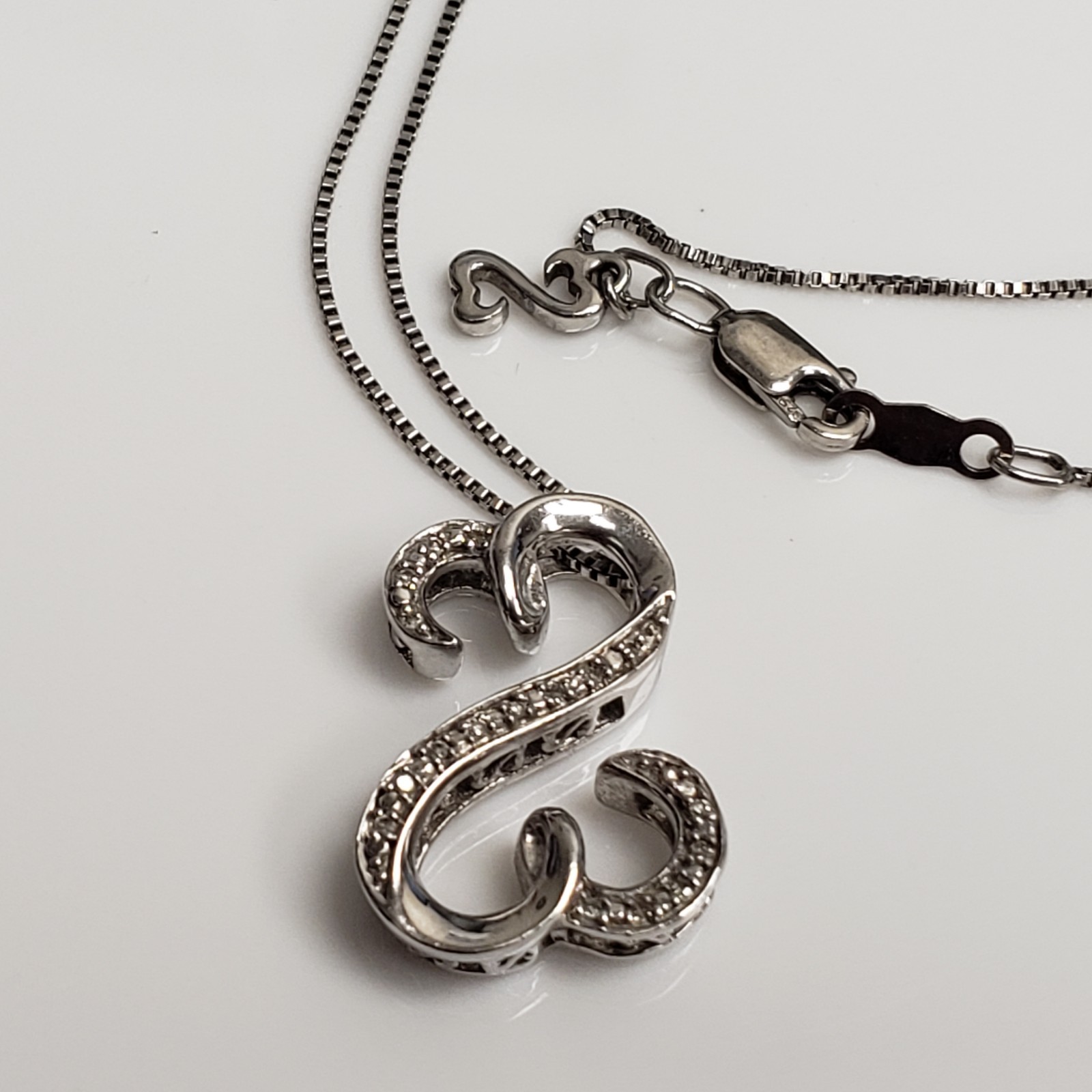 Jane Seymour Sterling Silver Open Hearts Diamond Classic Heart Pendant 18″ – .15