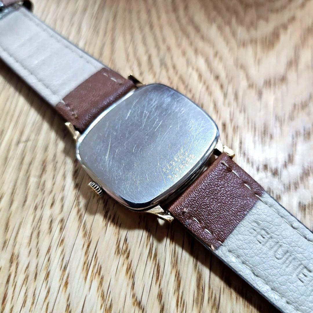 Universal Geneve 542640 Manual Roman Dial Watch Case1.24in