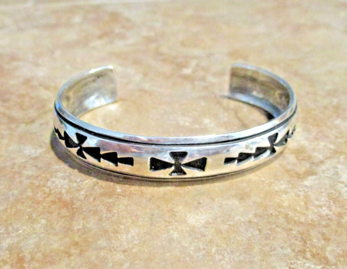 GEM !! EARLY Vintage Navajo TOMMY SINGER (d.) Sterling Silver DESIGN Bracelet