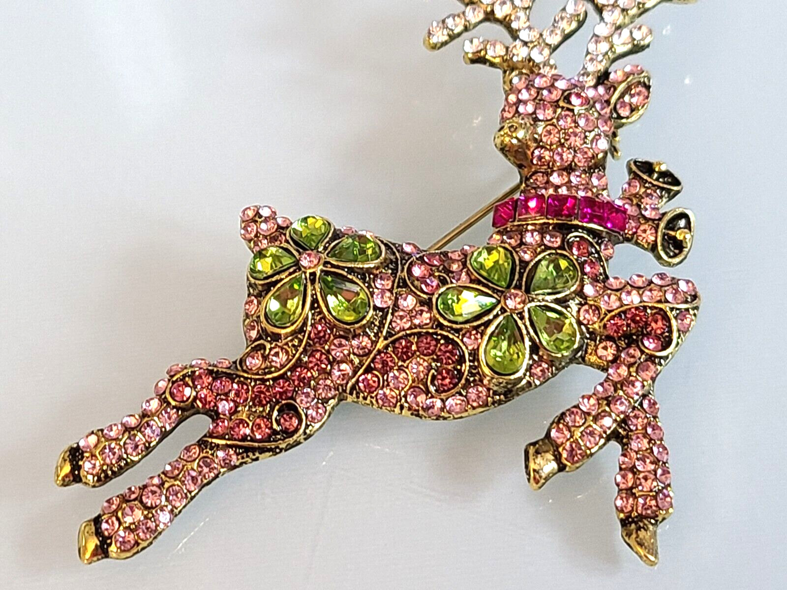 SALE UNBRANDED RARE PINK GREEN HEIDI DAUS “Pretty Prancer” Reindeer Brooch