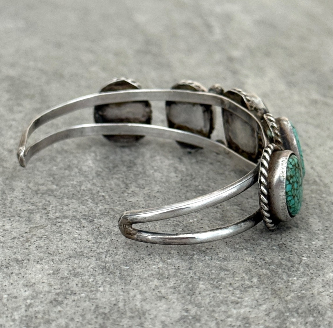 Vintage Native American Navajo NUMBER 8 MINE Turquoise Sterling Bracelet 6.7 in