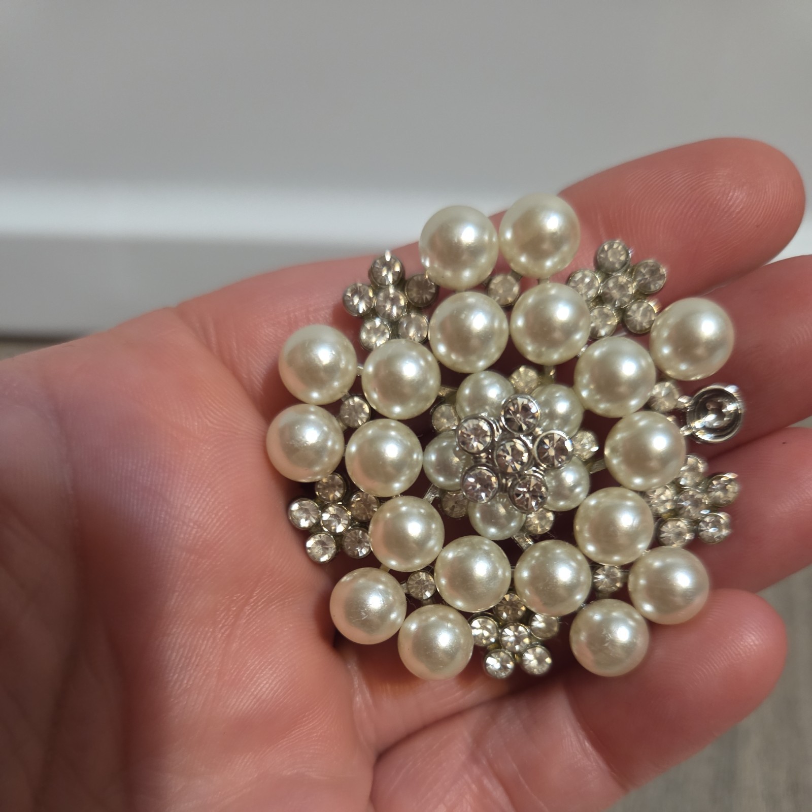 Vintage Pearl & Rhinestone Flower Cluster Brooch Pin, Silver Tone White