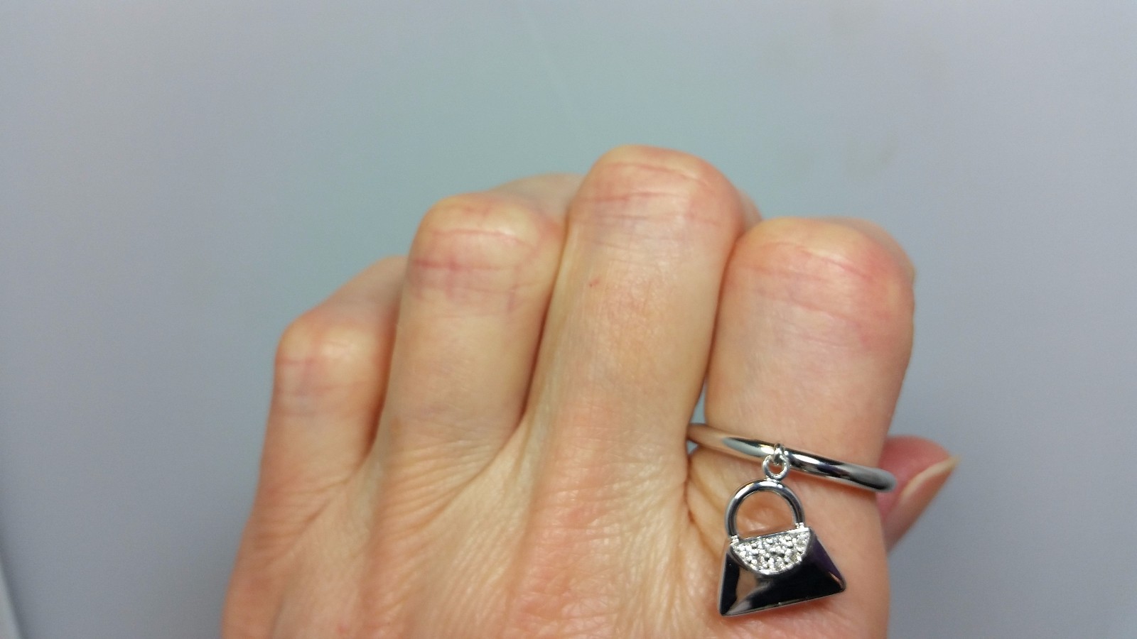 Beautiful Round CZ Handbag Dangle Charm Silver Band Ring Size 7