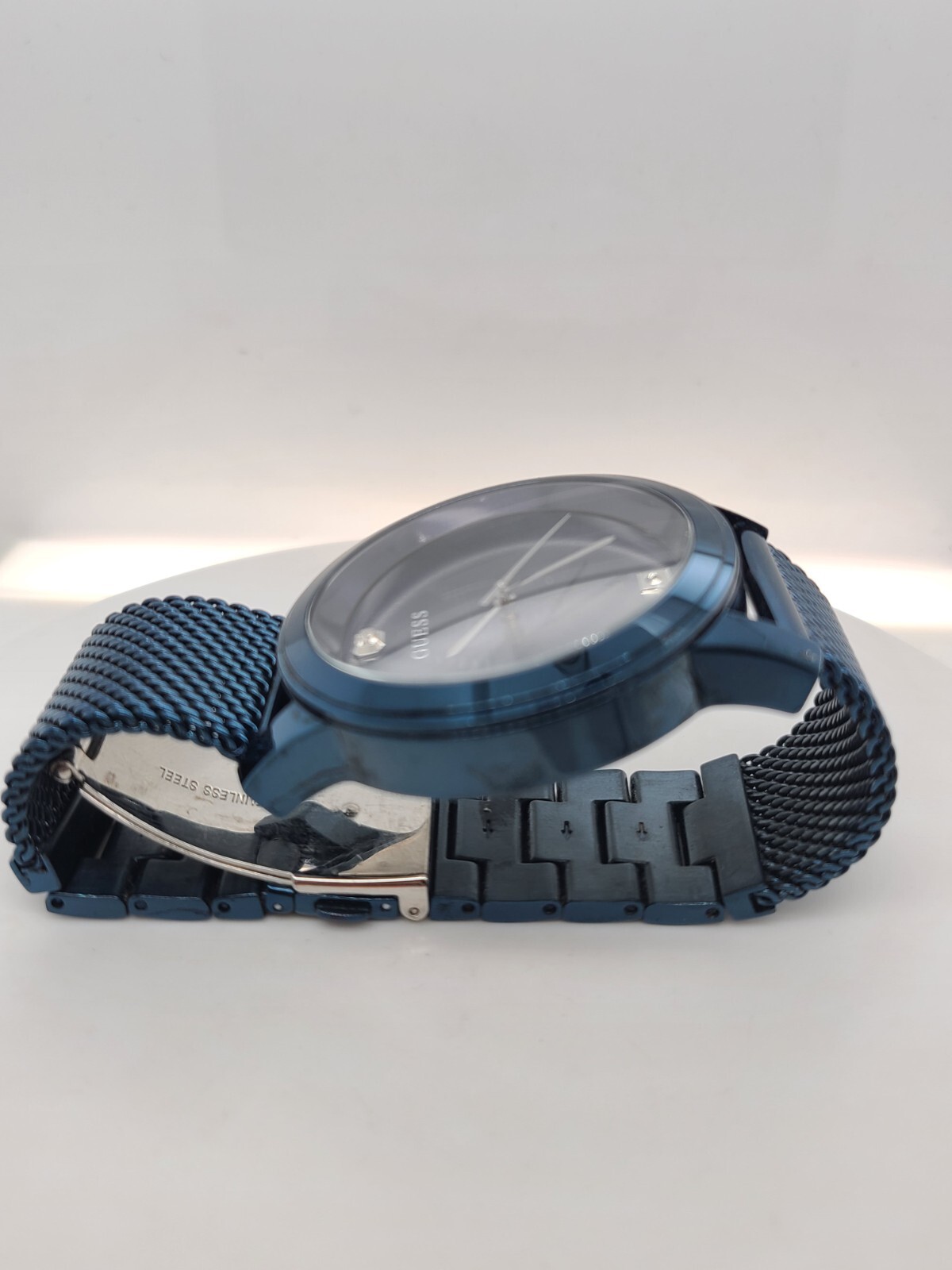 Guess Iconic Diamond Blue Dial Mesh Band Mens Watch U0297G2 for PARTS/REPAIR