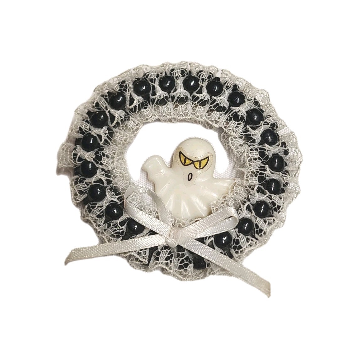 Vintage Handmade Amscan Ghost Round Wreath Pin Brooch Black & White Halloween