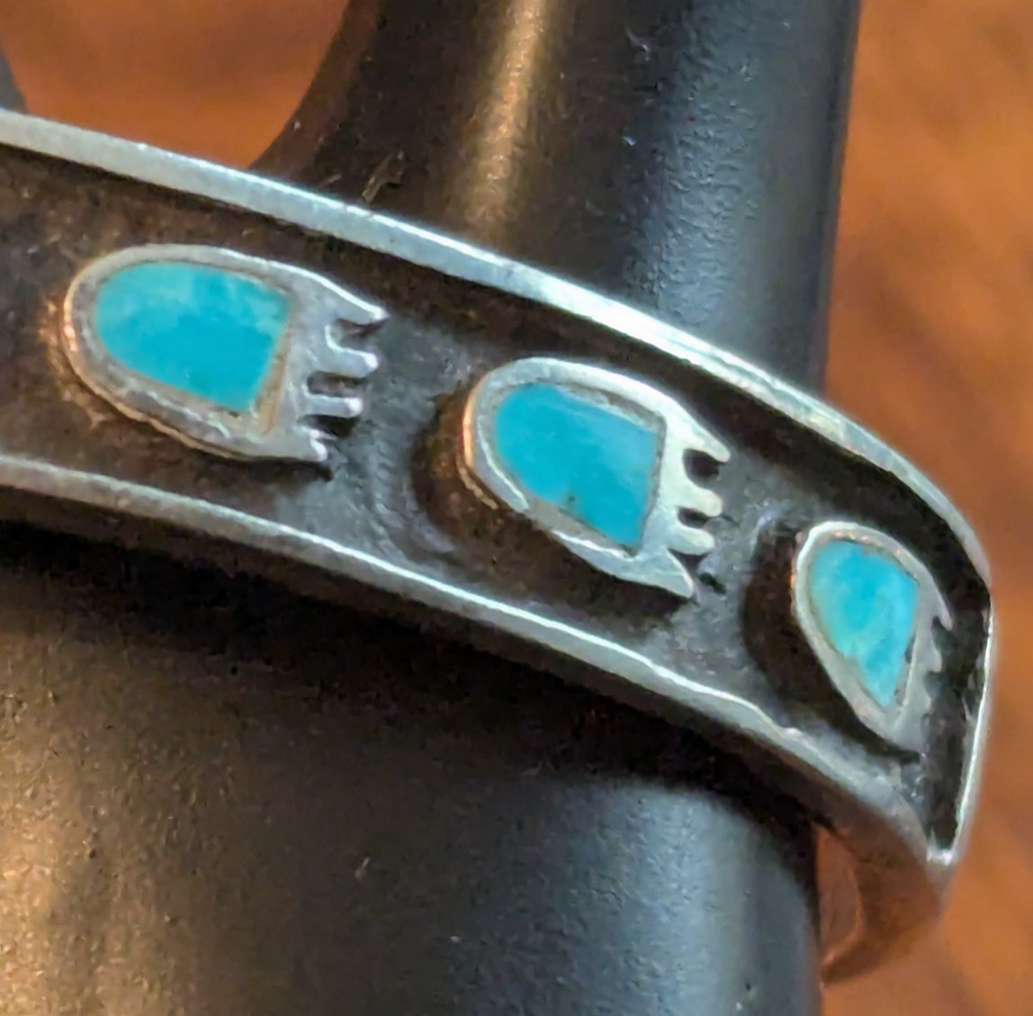 Vintage Sterling and Turquoise Bear Claw Native American Bracelet 18g