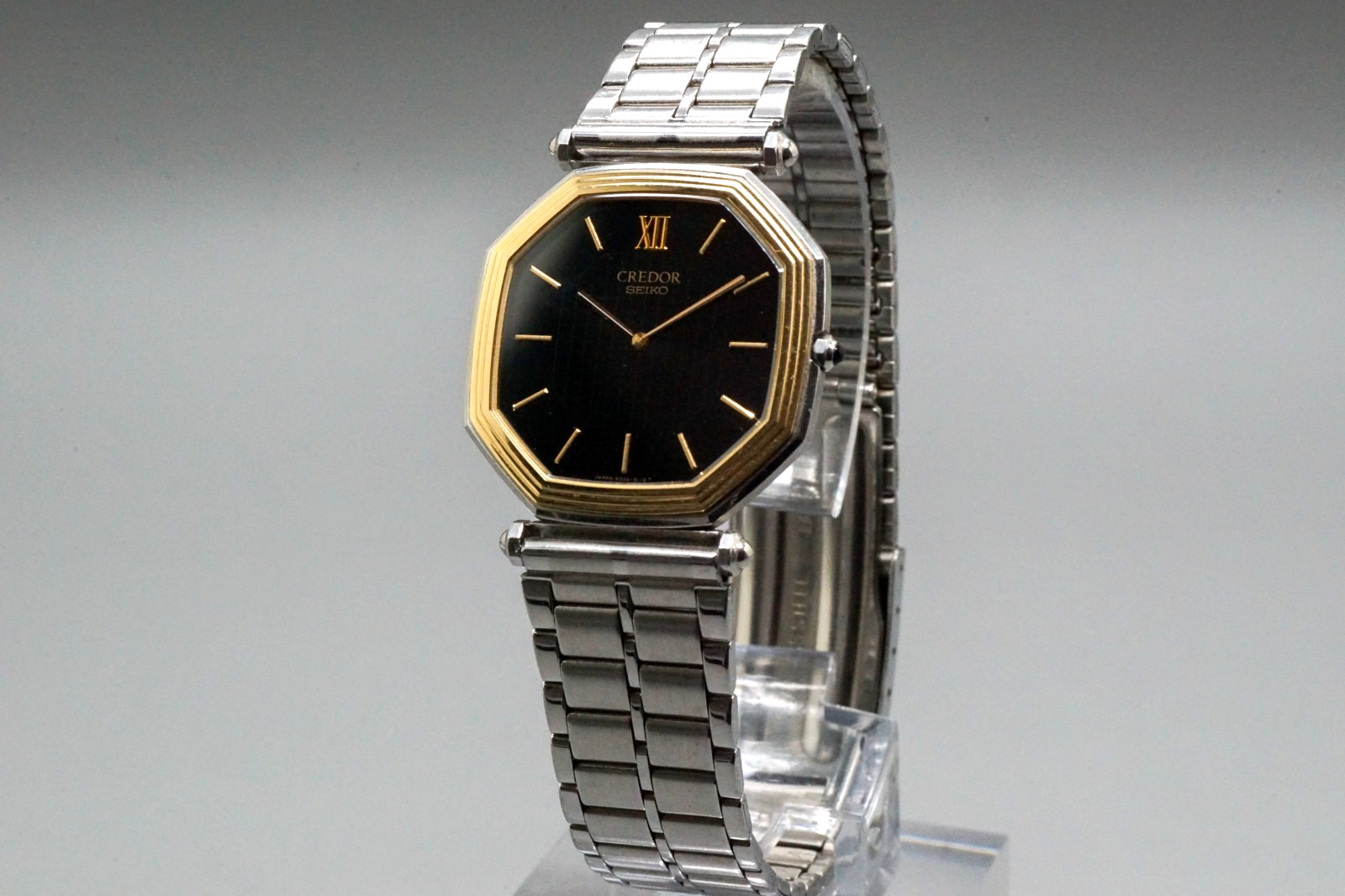 Vintage 1980 Seiko Credor 9300-5060 Quartz Men’s Watch 30mm Black Gold JAPAN