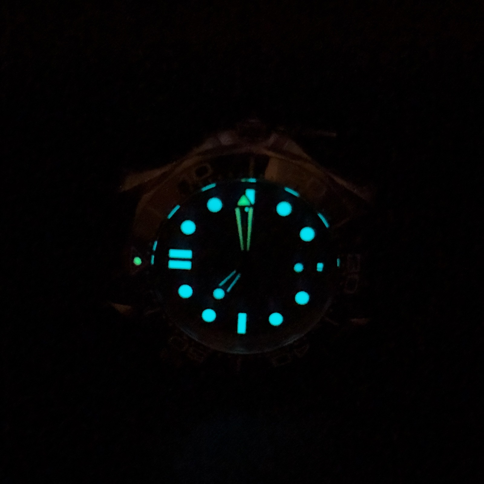 OMEGA Seamaster Diver 300M 210.32.42.20.06.001 Grey Wave Dial Box And Papers