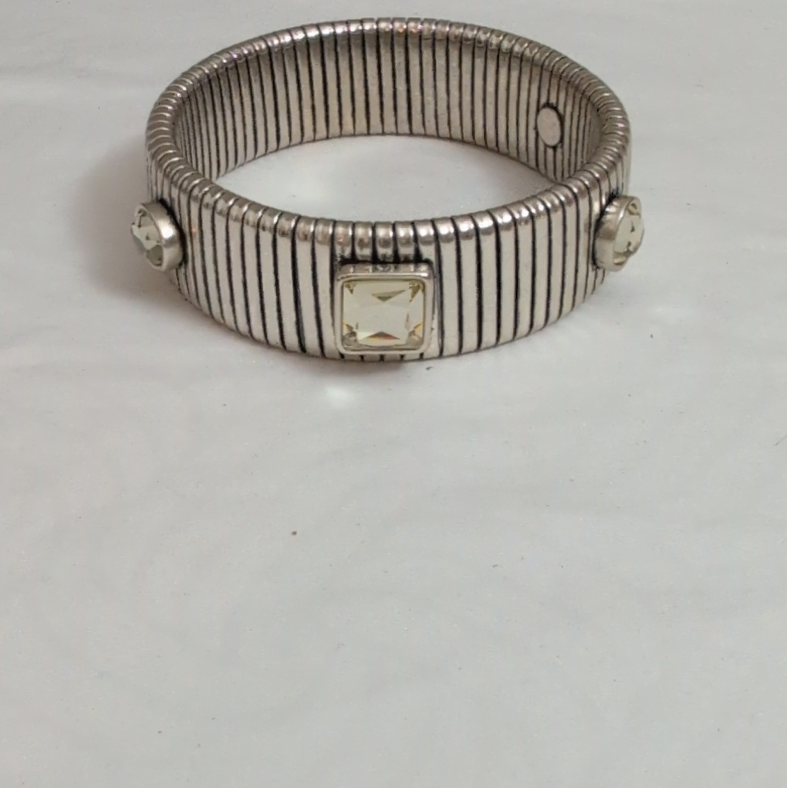 Chico’s Jewelry Set of 3 Stackable Silver Tone Bracelets, Blue Druzy, Gift Pouch