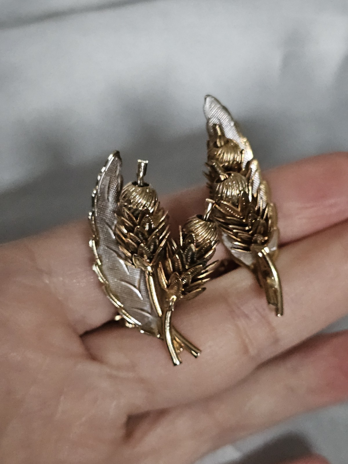 Vintage Goldtone Two-tone Wheat Cattail Clip-on Earrings Ear Climber