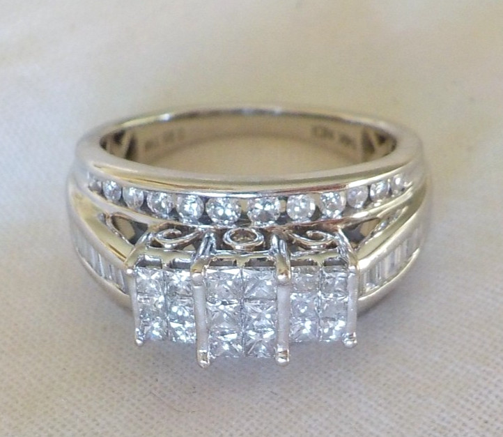 Heavy 14k White Gold Mixed Cut Cluster Diamond Ring – 5.20 gms, Sz 6.75, 0.95 ct