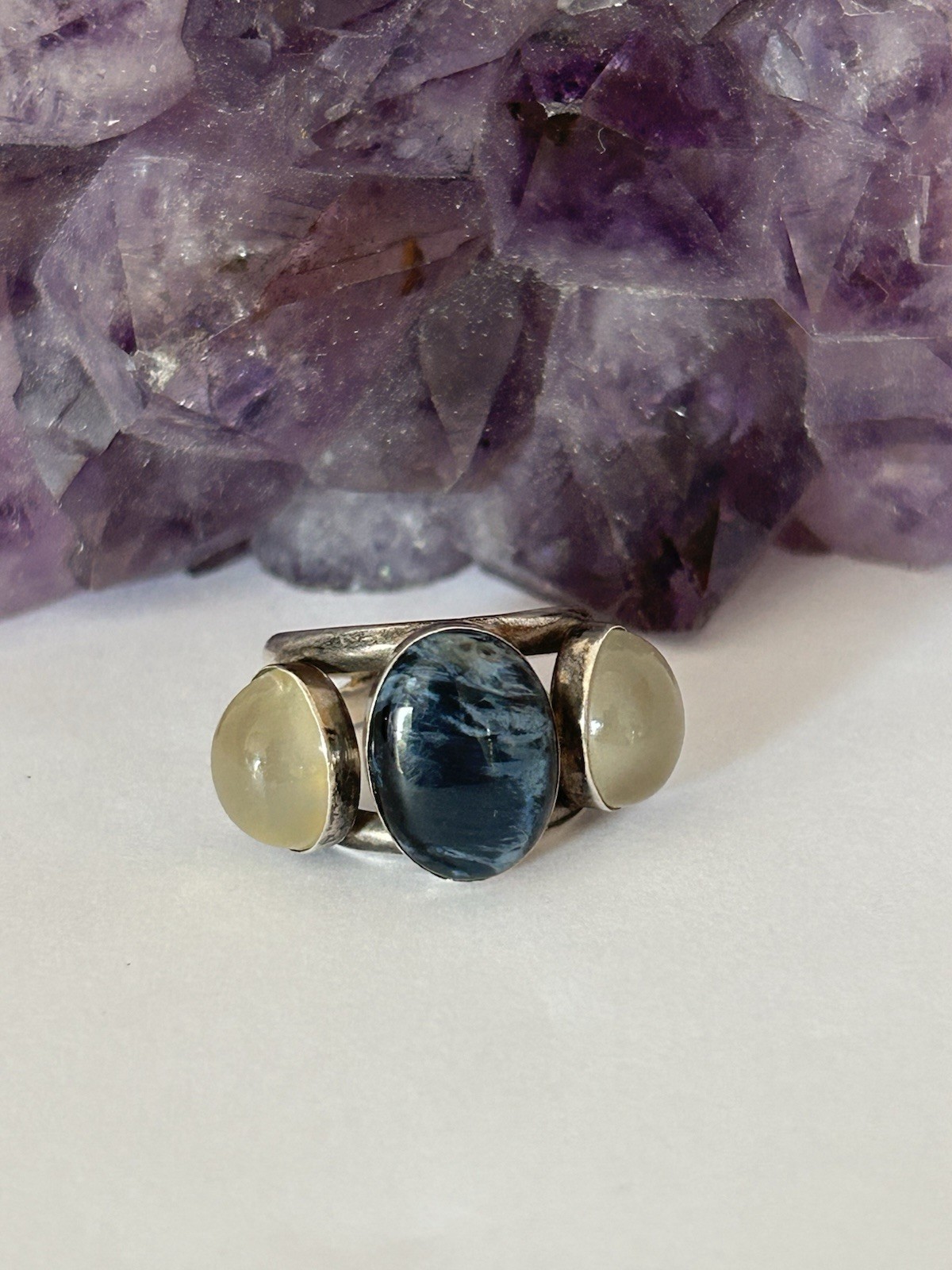 Jay King DTR .925 Sterling with Blue Pietersite and Pale Moonstones Ring size 6