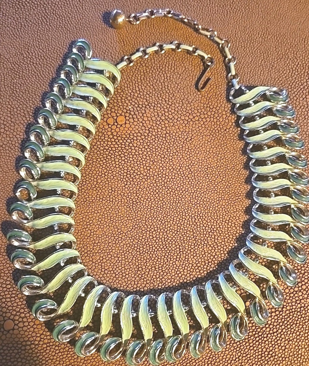 Vintage Trifari Style Collar Necklace Green Enamel Goldtone Egyptian Rev Linked
