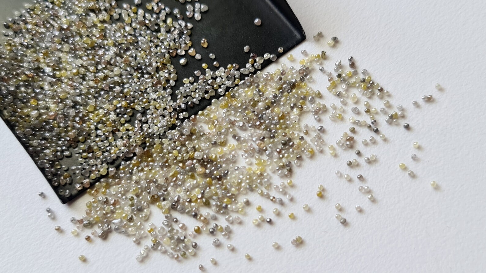 0.8-1mm White/Grey/Yellow/Brown Tiny Undrilled For Jewelry, Loose (1Cts to 5Cts)