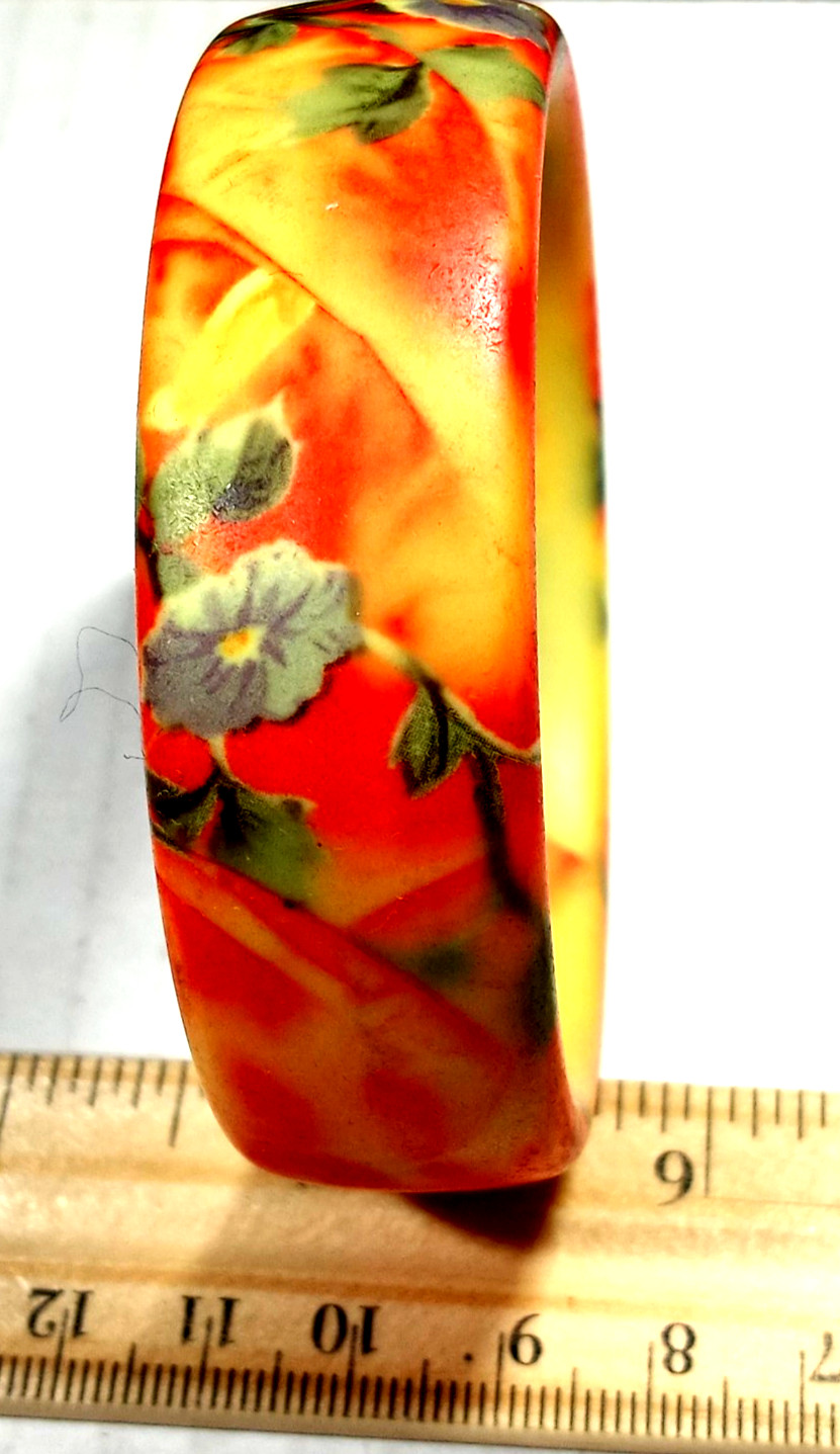 New w/o tags Orange Resin Flowered 1″ wide Bangle
