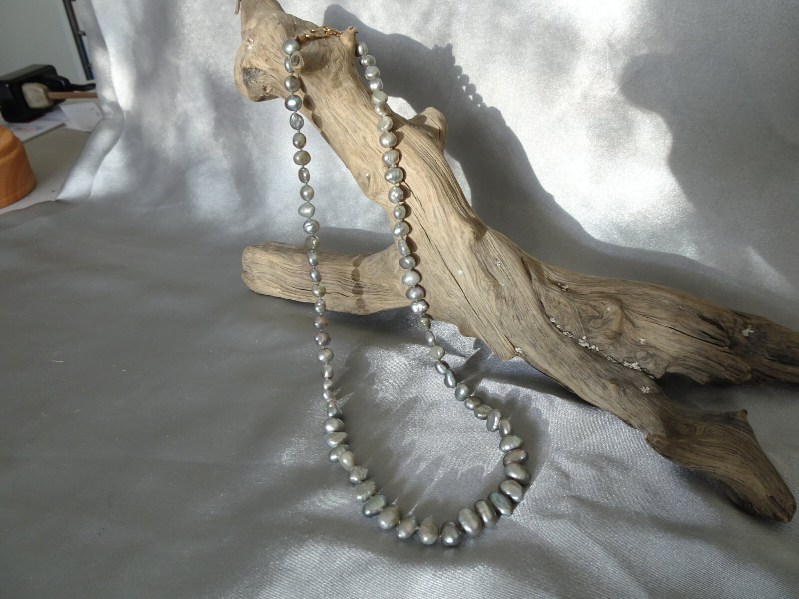 19 1/2″ Hand Crafted GF Clasp Knotted Freshwater Pearl Necklace Baroque N80 DNG