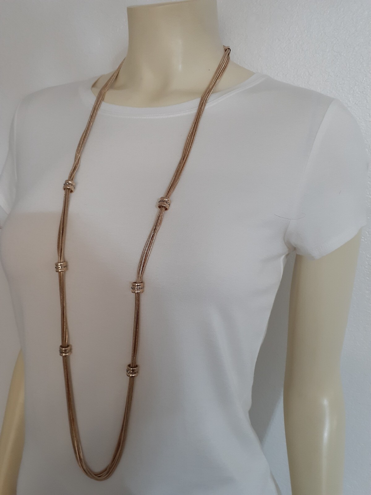 CHICO’S women necklace gold tone 24 inch long NWOT excellent condition
