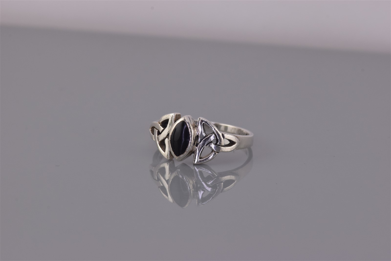 Peter Stone Sterling Silver Black Onyx Trinity Celtic Knot Band Ring 925 Sz: 7