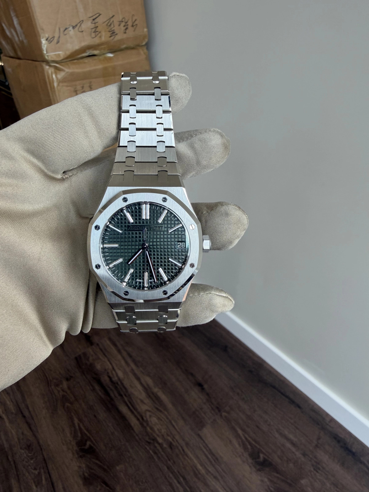 Audemars Piguet Royal Oak Selfwinding “50th Anniversary” Green Dial on Bracelet