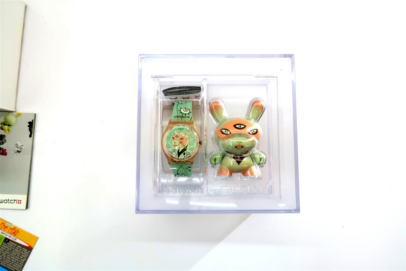 NEW Swatch KidRobot Watch THE EYES ARE WATCHING GP132 w/ Box, Case & Papers 2010