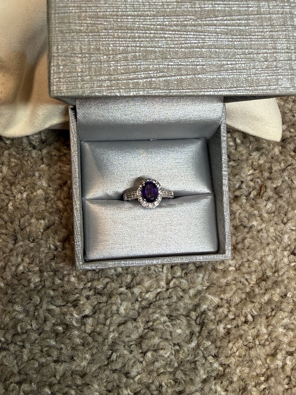 Zales sterling silver white sapphire Purple Amethyst Ring Size 7. Never worn